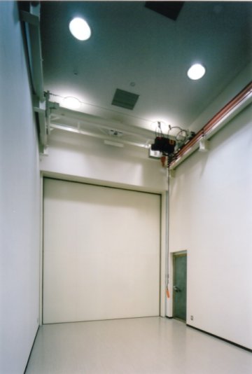 100 dB Shielded Room.